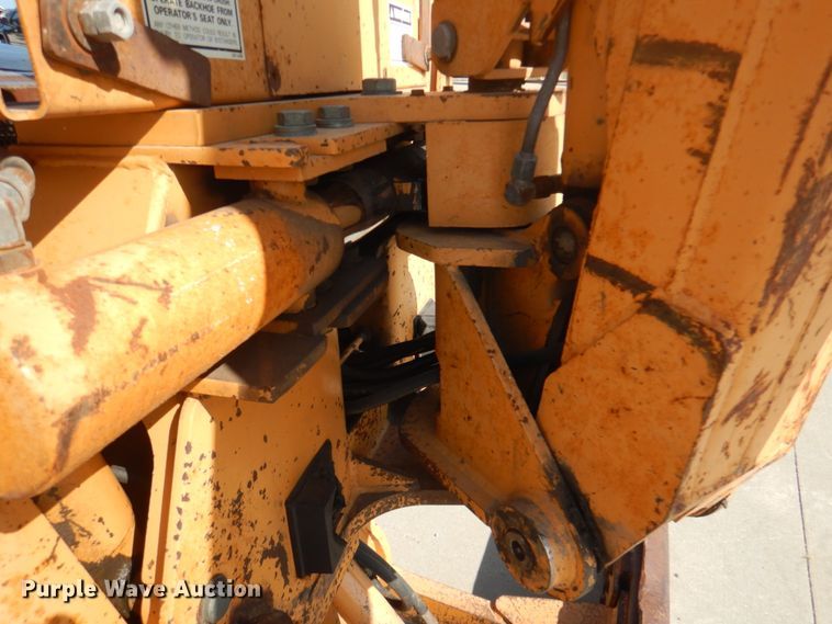 image for item KW9878 1992 Case 660  trencher