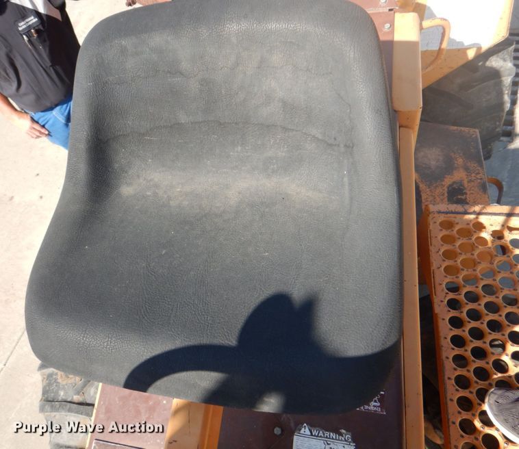 image for item KW9878 1992 Case 660  trencher