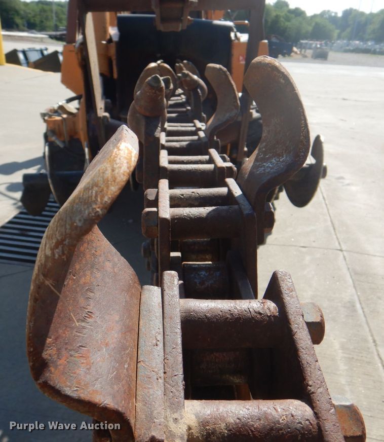 image for item KW9878 1992 Case 660  trencher