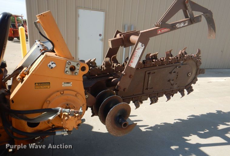image for item KW9878 1992 Case 660  trencher