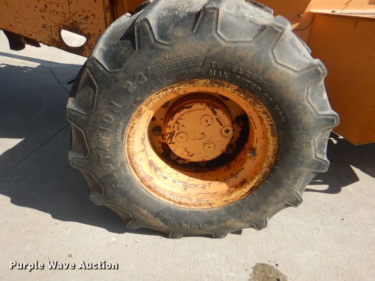 image for item KW9878 1992 Case 660  trencher