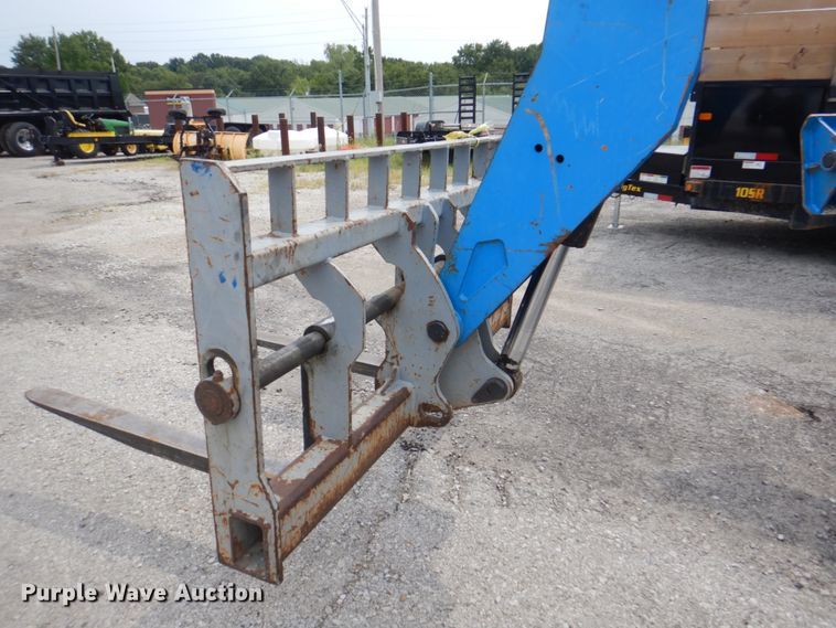 image for item KX9444 2012 Genie GTH-1056  telehandler