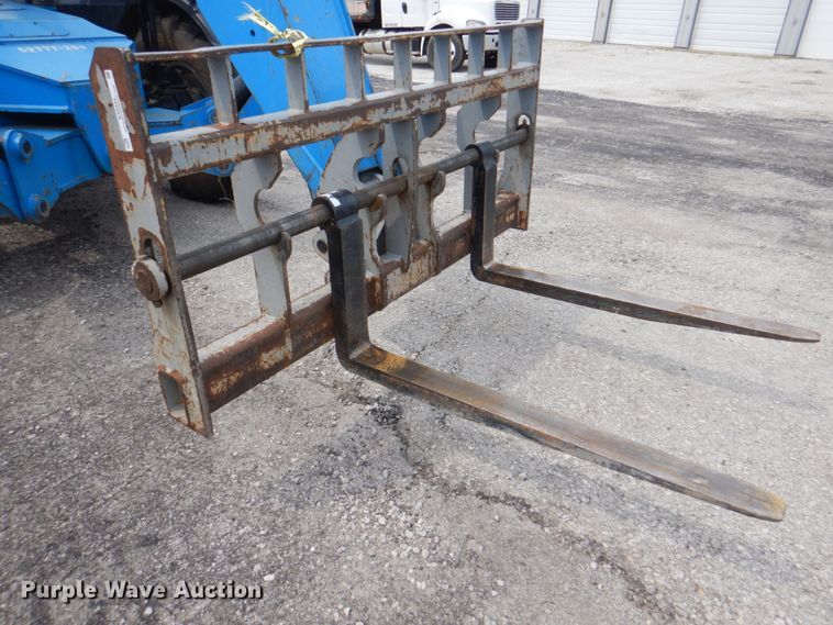 image for item KX9444 2012 Genie GTH-1056  telehandler