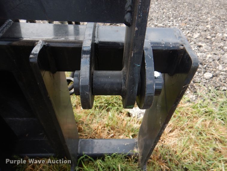 image for item KX9460 Balemaster BM2500-SK-STR-GRAPPLE 73"W skid steer grapple bucket