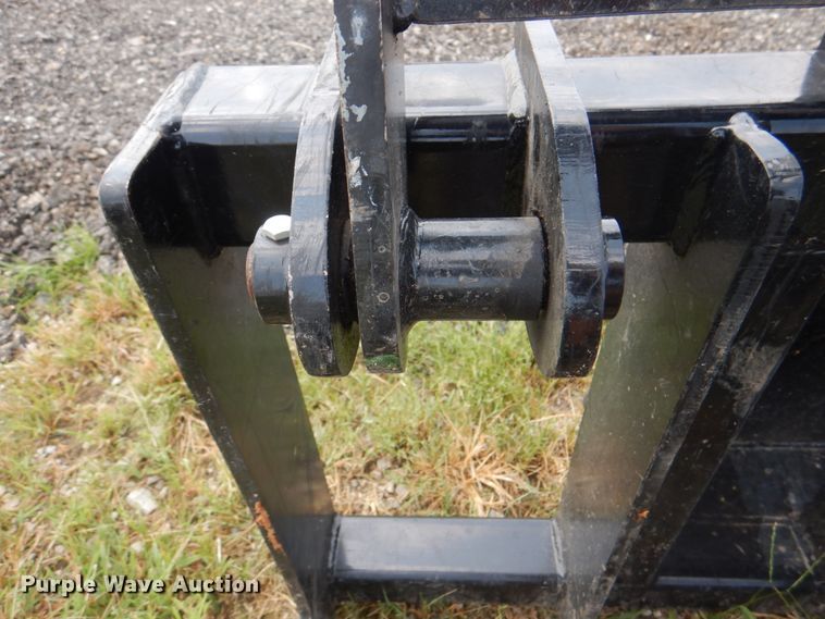 image for item KX9460 Balemaster BM2500-SK-STR-GRAPPLE 73"W skid steer grapple bucket