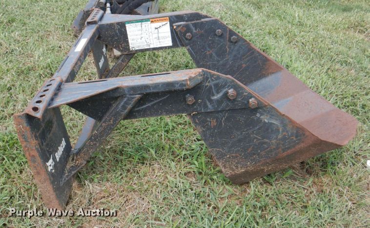 image for item KX9462 Bobcat 25"W skid steer digger