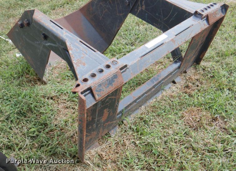 image for item KX9462 Bobcat 25"W skid steer digger