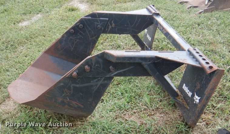 image for item KX9462 Bobcat 25"W skid steer digger