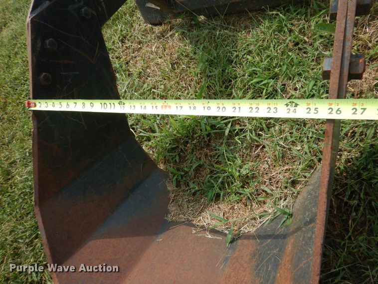 image for item KX9462 Bobcat 25"W skid steer digger