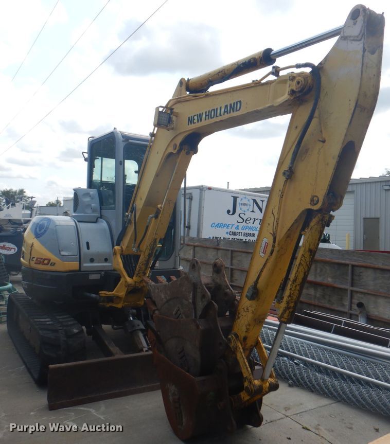 image for item KX9643 New Holland E50B  mini excavator