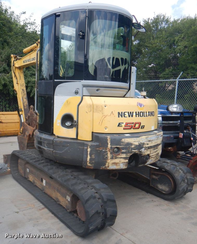 image for item KX9643 New Holland E50B  mini excavator