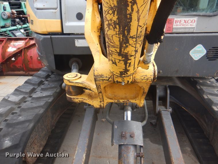 image for item KX9643 New Holland E50B  mini excavator