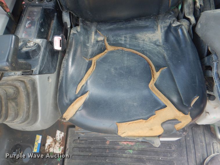 image for item KX9643 New Holland E50B  mini excavator