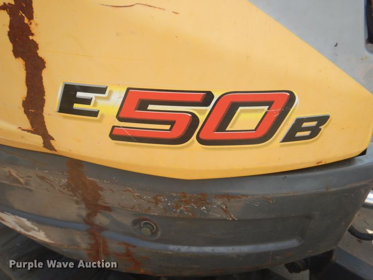 image for item KX9643 New Holland E50B  mini excavator