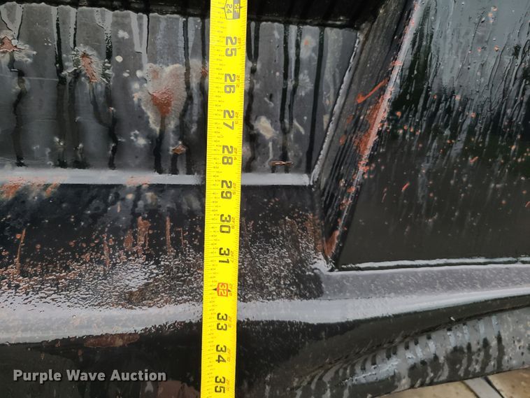 image for item L1384 1988 Kenworth T600  dump truck