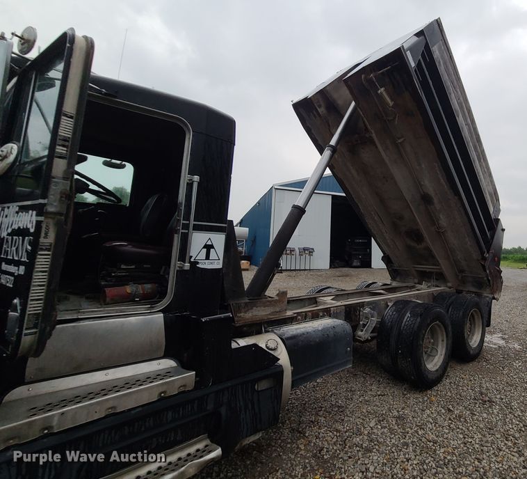 image for item L1384 1988 Kenworth T600  dump truck