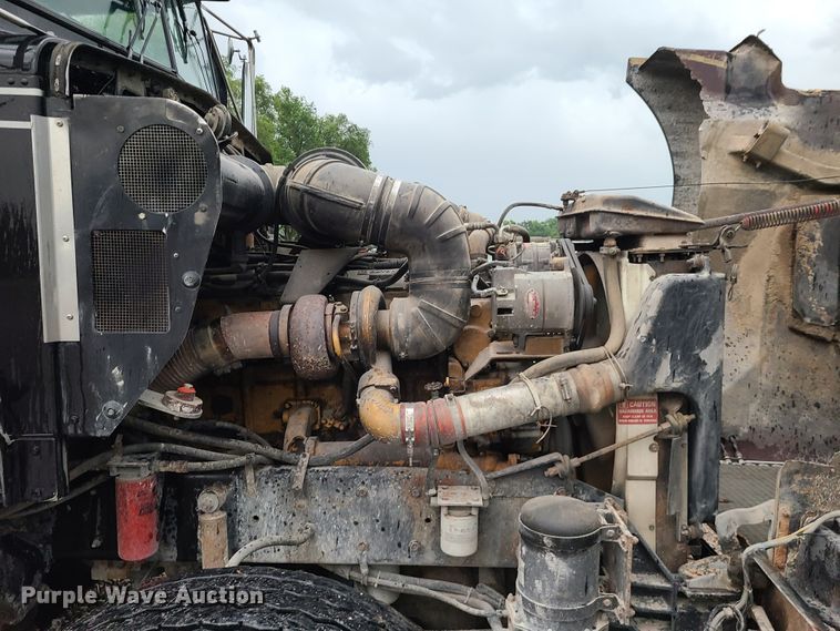 image for item L1384 1988 Kenworth T600  dump truck