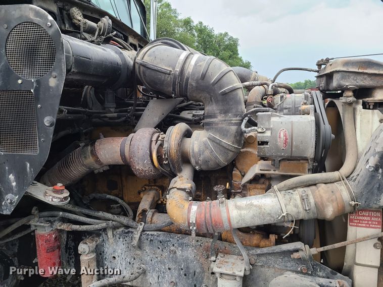 image for item L1384 1988 Kenworth T600  dump truck