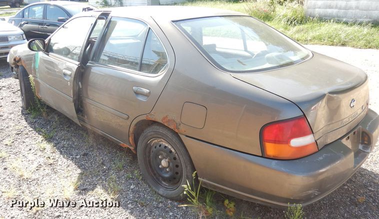 image for item DG0794 1998 Nissan Altima