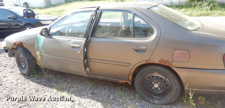 image for item DG0794 1998 Nissan Altima