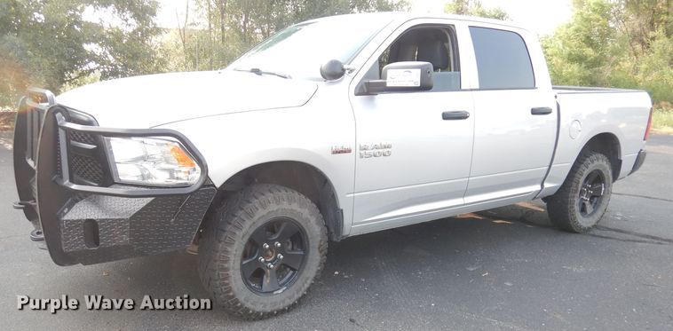 image for item DG0815 2017 Dodge Ram 1500  Crew Cab pickup truck