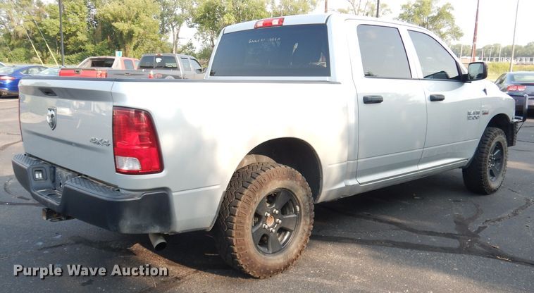 image for item DG0815 2017 Dodge Ram 1500  Crew Cab pickup truck