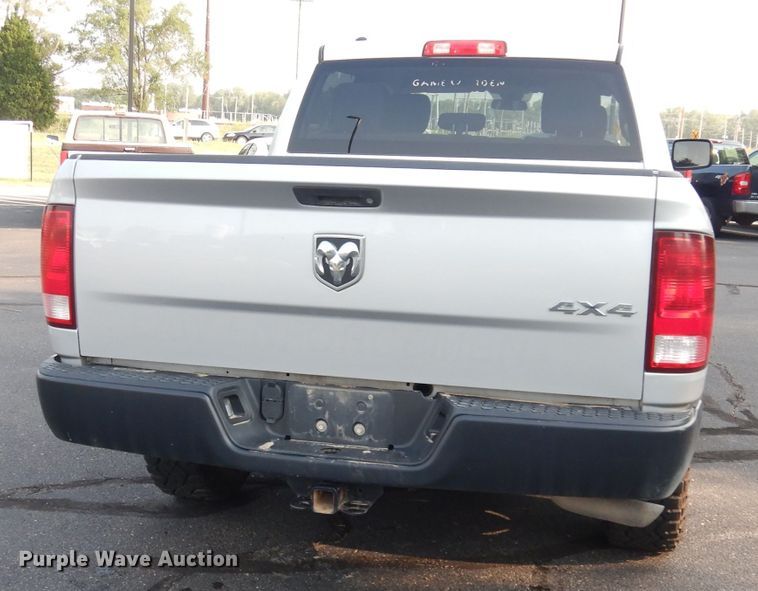 image for item DG0815 2017 Dodge Ram 1500  Crew Cab pickup truck