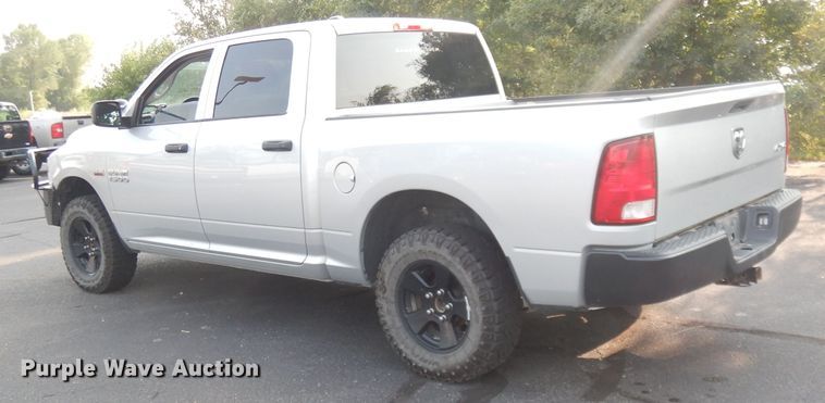 image for item DG0815 2017 Dodge Ram 1500  Crew Cab pickup truck