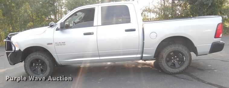 image for item DG0815 2017 Dodge Ram 1500  Crew Cab pickup truck