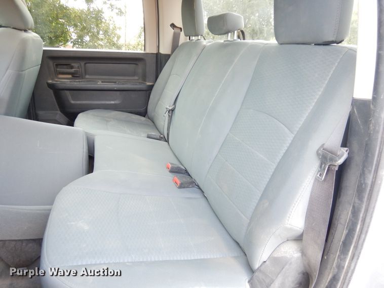 image for item DG0815 2017 Dodge Ram 1500  Crew Cab pickup truck