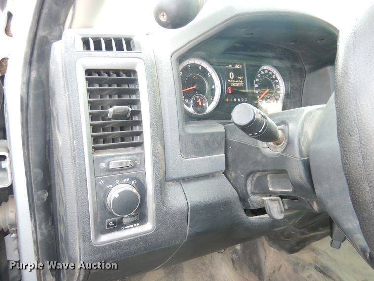 image for item DG0815 2017 Dodge Ram 1500  Crew Cab pickup truck