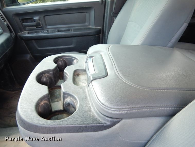 image for item DG0815 2017 Dodge Ram 1500  Crew Cab pickup truck