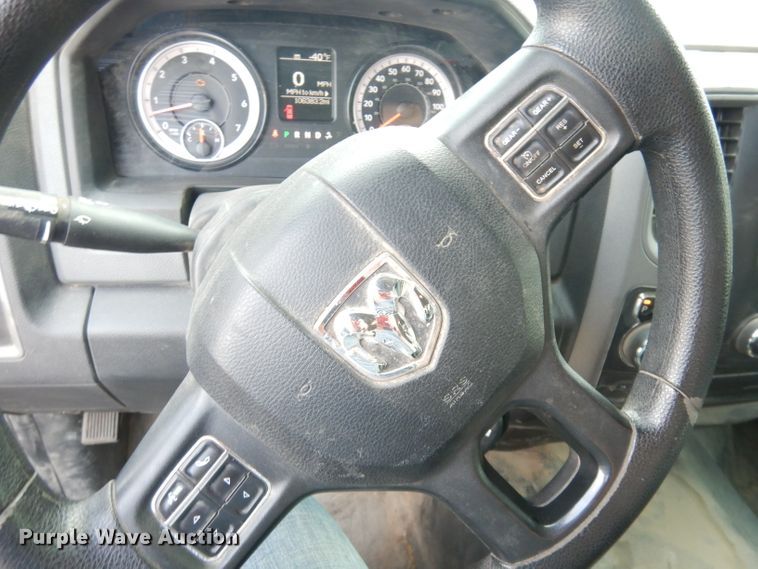 image for item DG0815 2017 Dodge Ram 1500  Crew Cab pickup truck