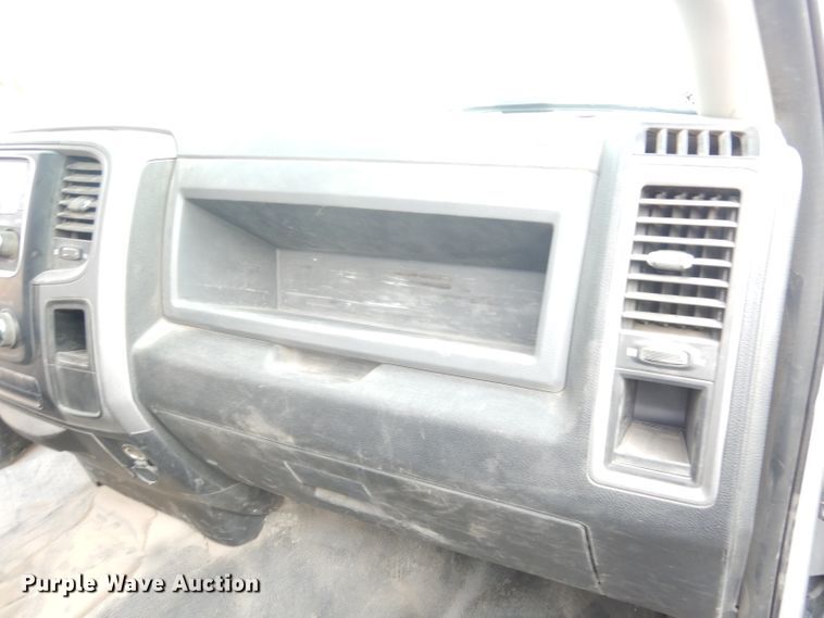 image for item DG0815 2017 Dodge Ram 1500  Crew Cab pickup truck