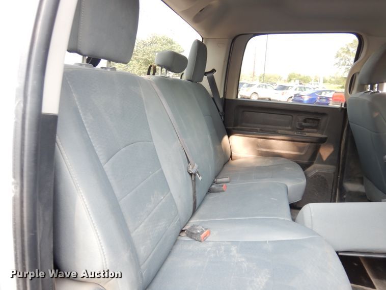 image for item DG0815 2017 Dodge Ram 1500  Crew Cab pickup truck