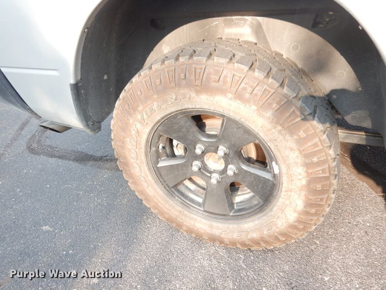 image for item DG0815 2017 Dodge Ram 1500  Crew Cab pickup truck