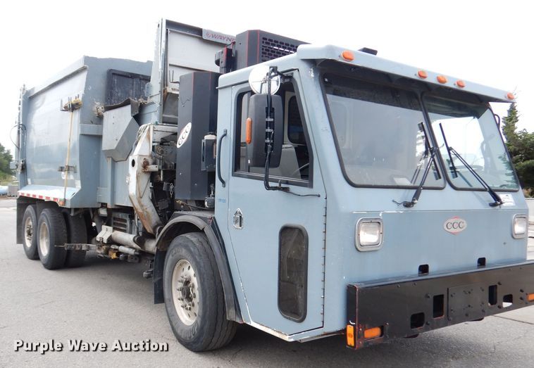 image for item DG0855 2011 Crane Carrier LET2-26-UNK  refuse truck