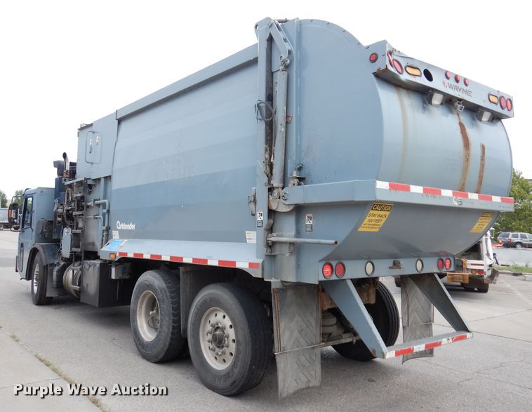 image for item DG0855 2011 Crane Carrier LET2-26-UNK  refuse truck