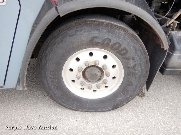 image for item DG0855 2011 Crane Carrier LET2-26-UNK  refuse truck