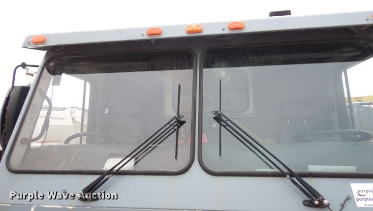 image for item DG0855 2011 Crane Carrier LET2-26-UNK  refuse truck