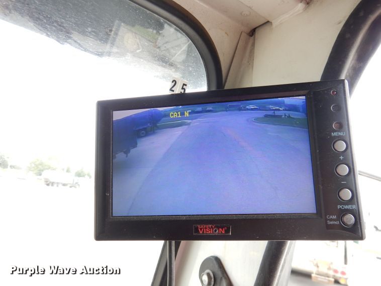 image for item DG0855 2011 Crane Carrier LET2-26-UNK  refuse truck