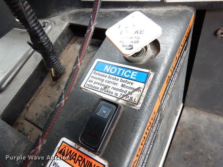 image for item DG0855 2011 Crane Carrier LET2-26-UNK  refuse truck