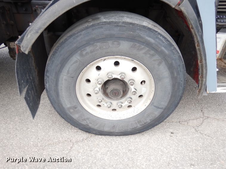 image for item DG0855 2011 Crane Carrier LET2-26-UNK  refuse truck