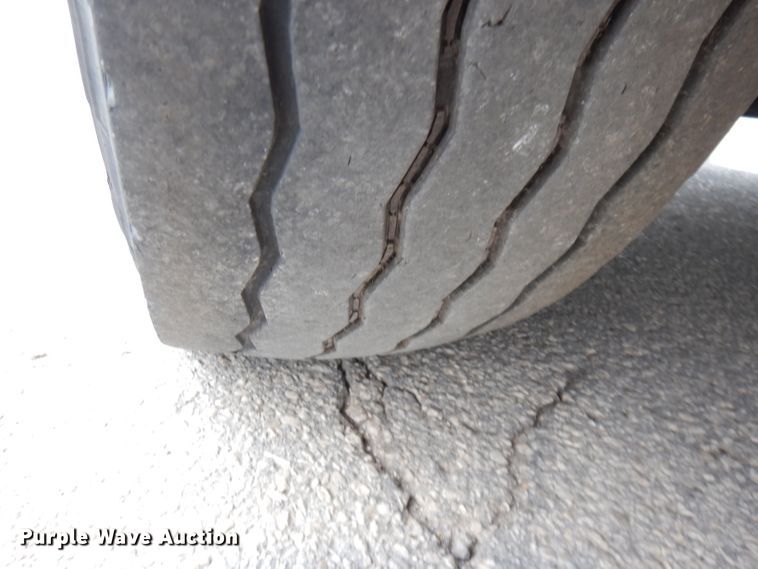 image for item DG0855 2011 Crane Carrier LET2-26-UNK  refuse truck