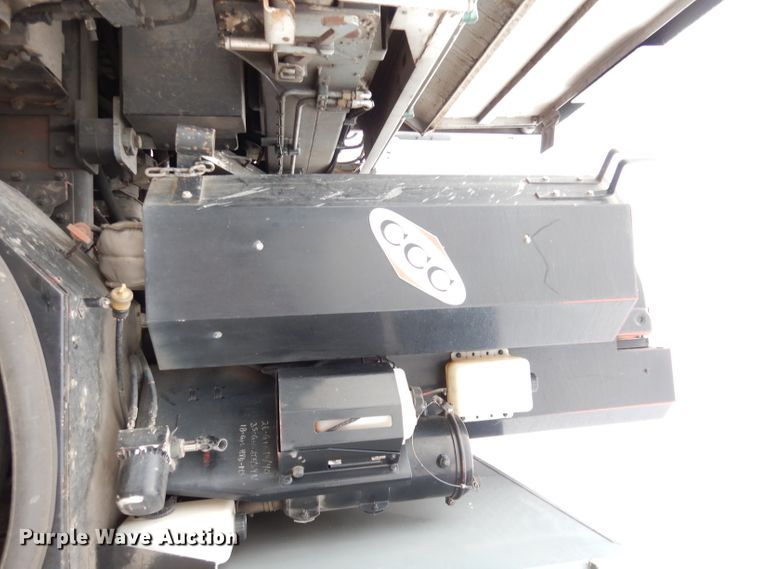 image for item DG0855 2011 Crane Carrier LET2-26-UNK  refuse truck