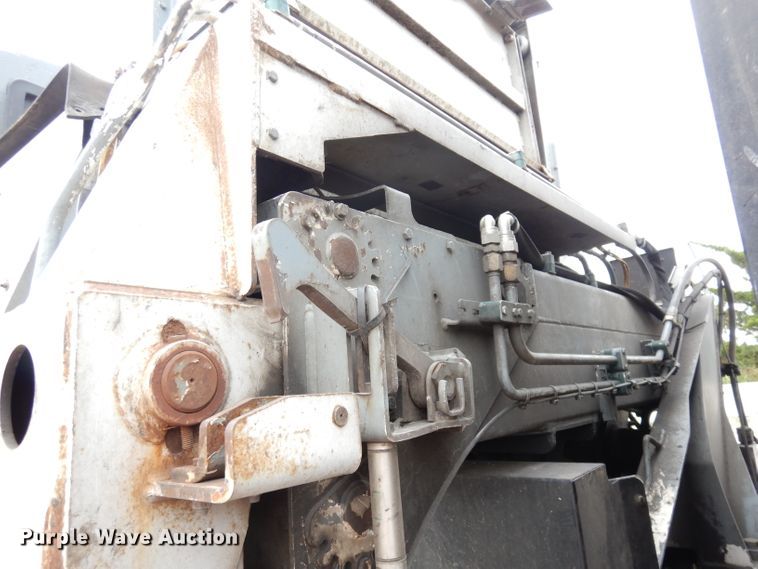 image for item DG0855 2011 Crane Carrier LET2-26-UNK  refuse truck