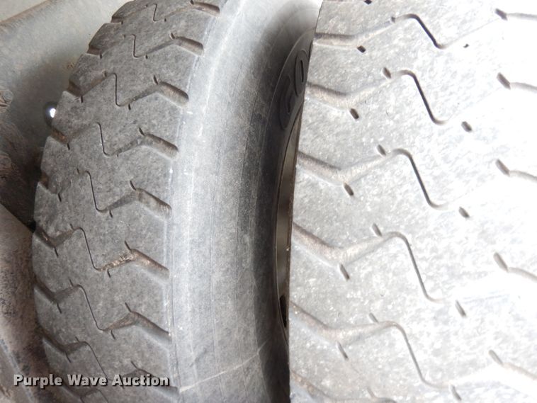 image for item DG0855 2011 Crane Carrier LET2-26-UNK  refuse truck