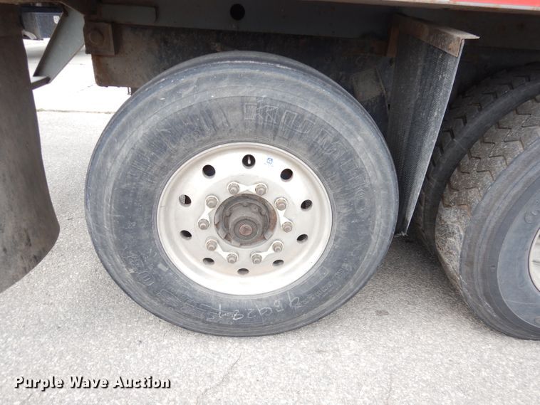 image for item DG0855 2011 Crane Carrier LET2-26-UNK  refuse truck