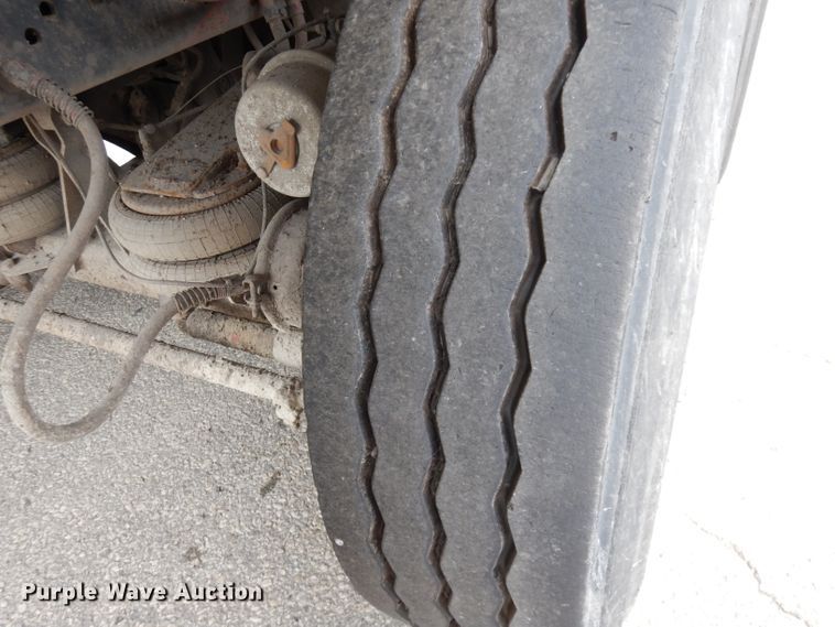 image for item DG0855 2011 Crane Carrier LET2-26-UNK  refuse truck