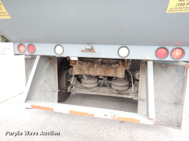 image for item DG0855 2011 Crane Carrier LET2-26-UNK  refuse truck